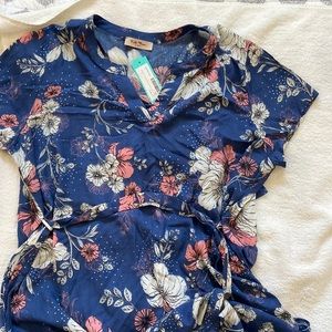 Full Moon maternity blouse